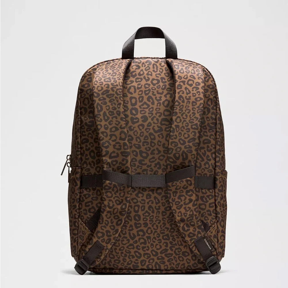 Lululemon Everywhere Backpack 22L Metal Hardware- LPOK/GOLD